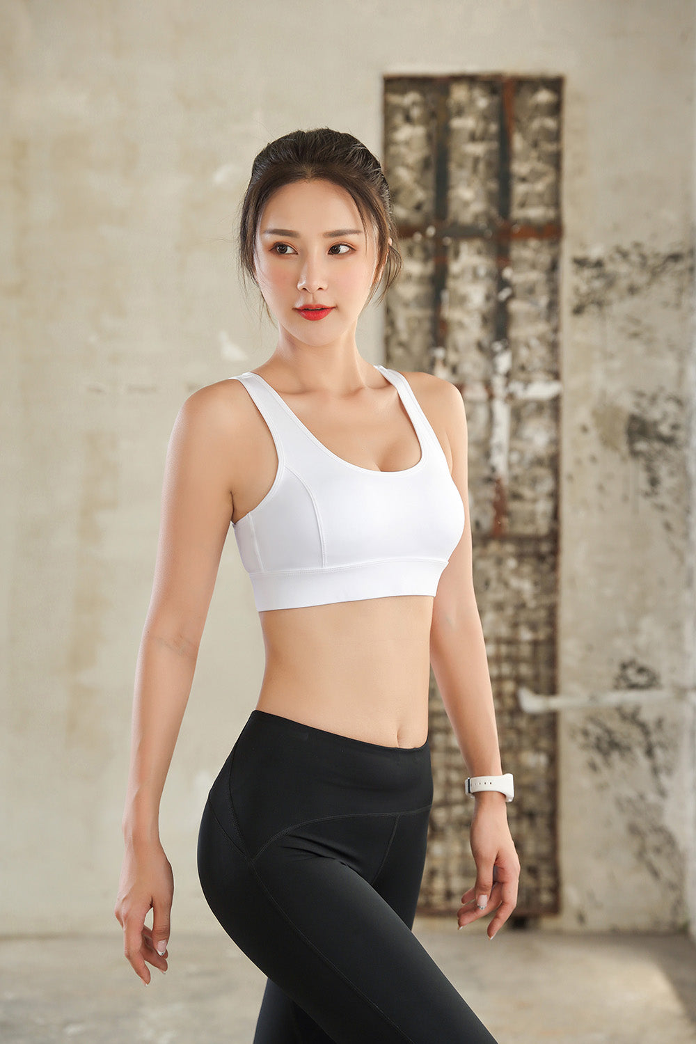 BACK MESH PANEL SPORTS BRA