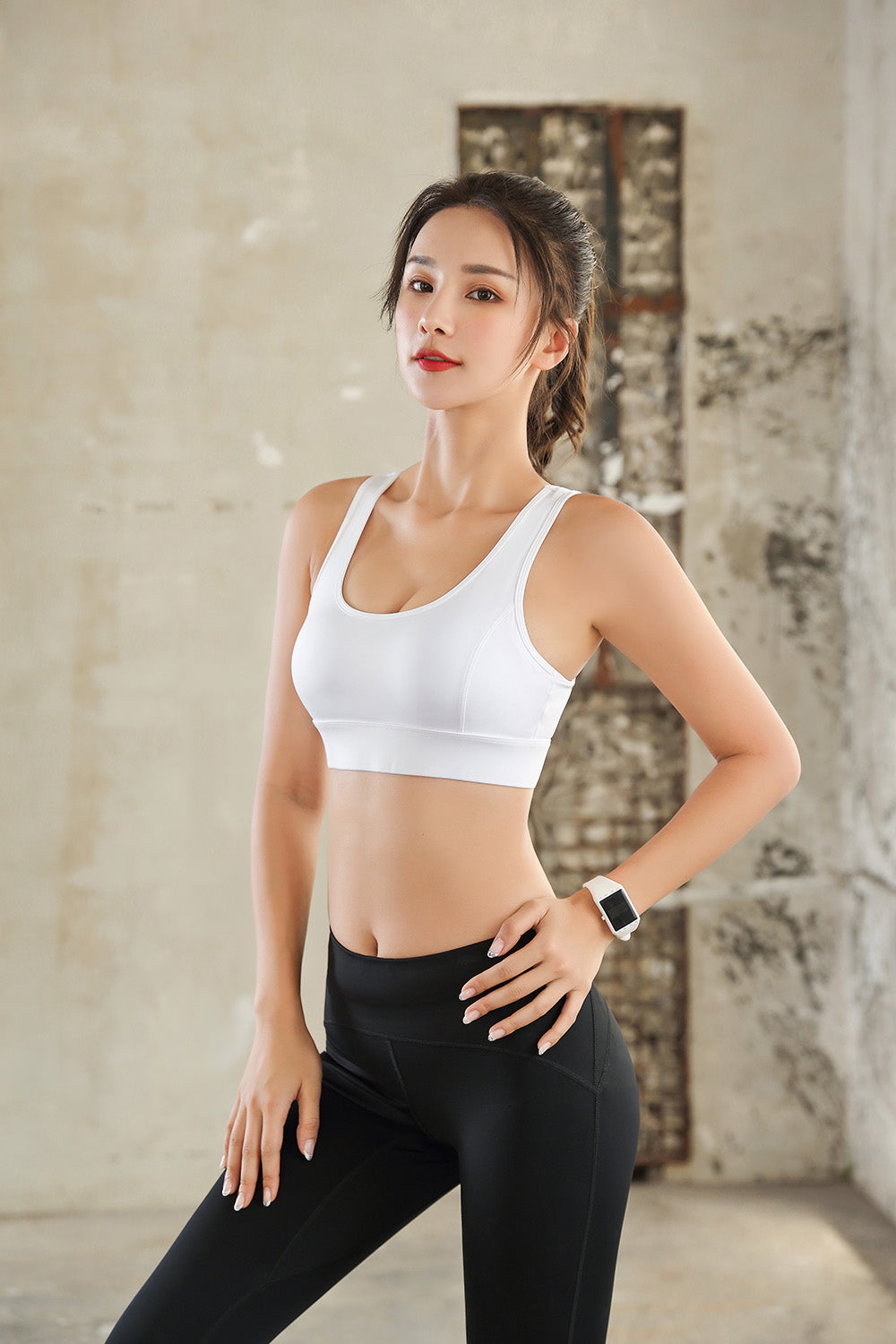 BACK MESH PANEL SPORTS BRA