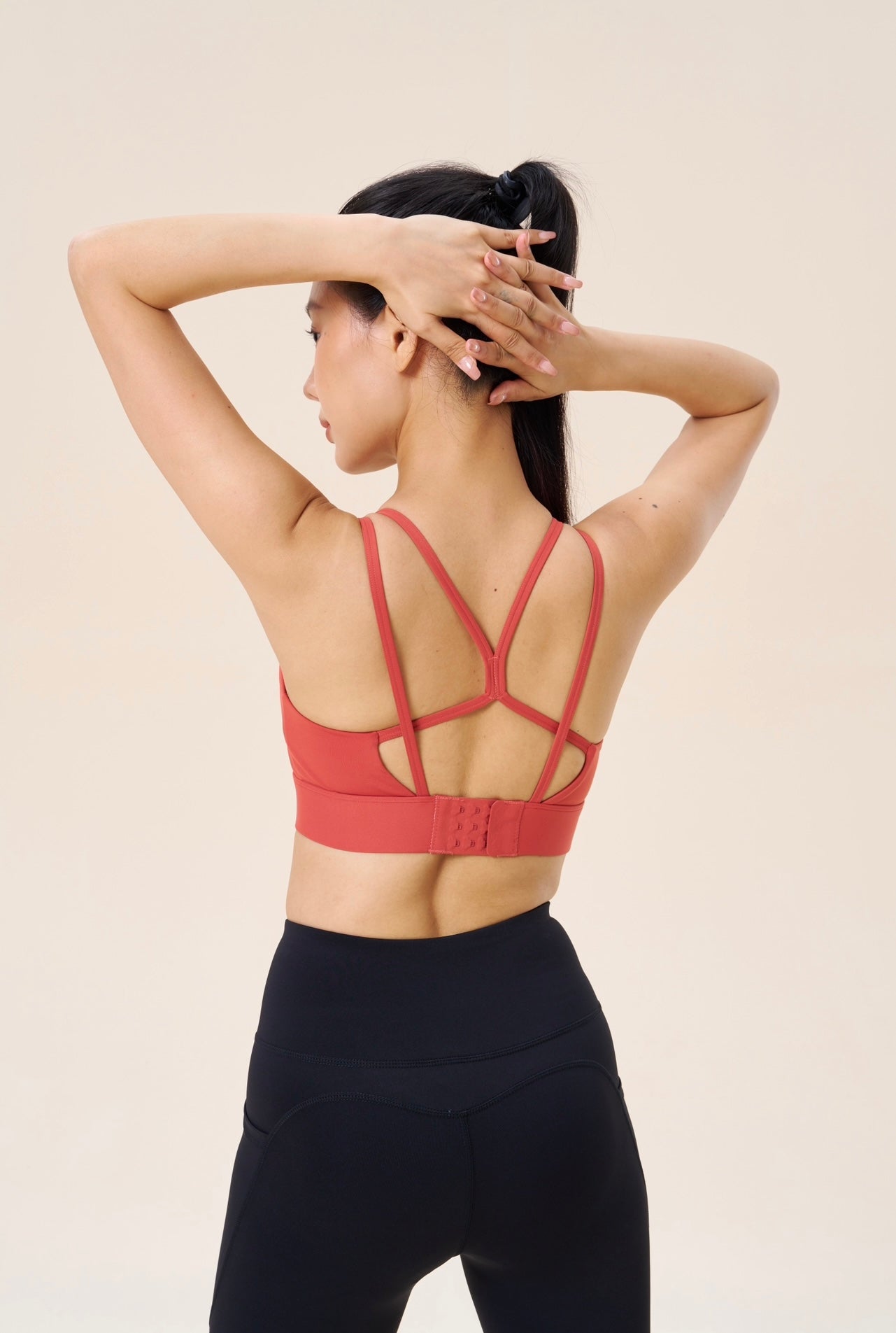 SPORTS BRA WITH BACK STRAPS
