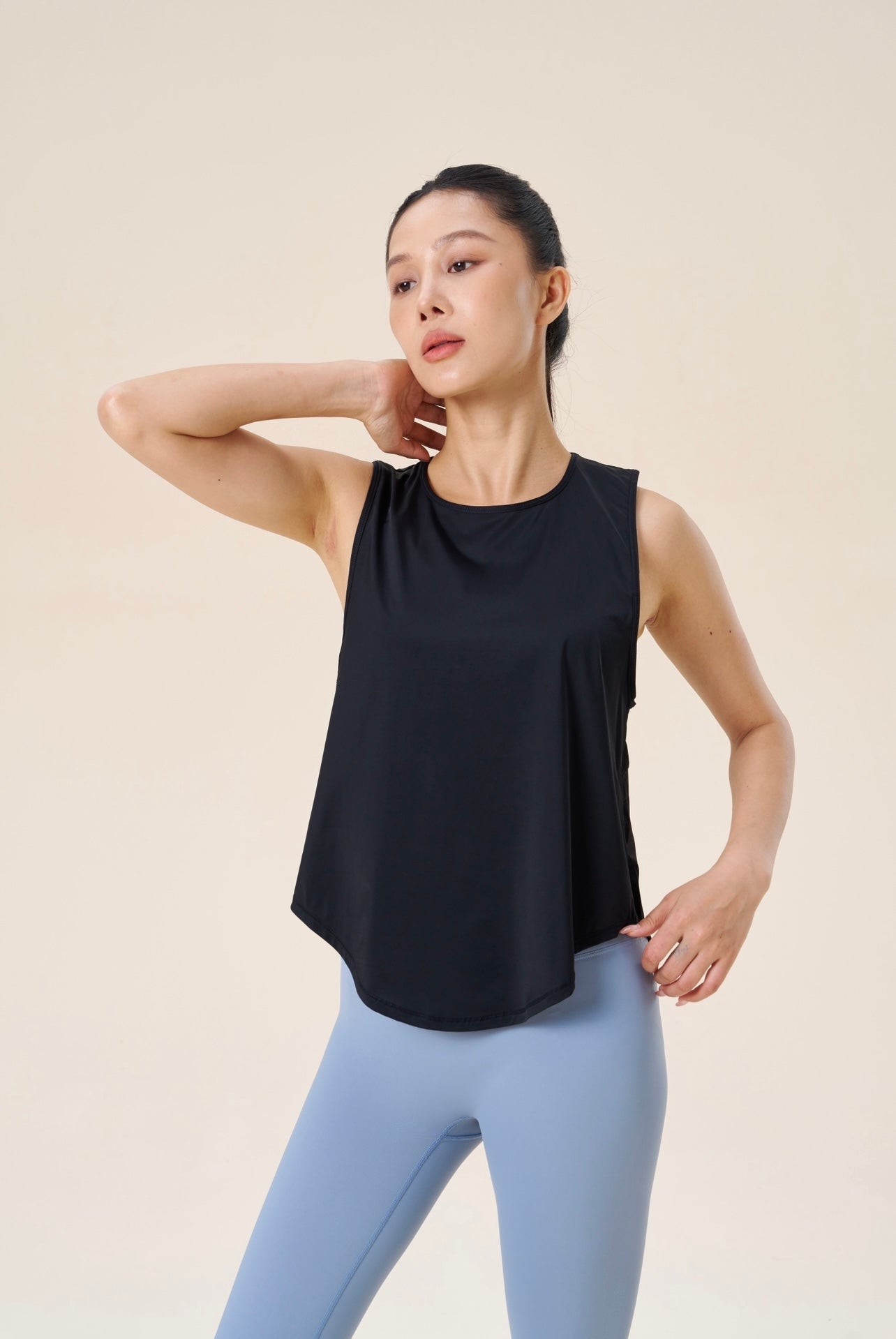 SLEEVELESS VEST TOP