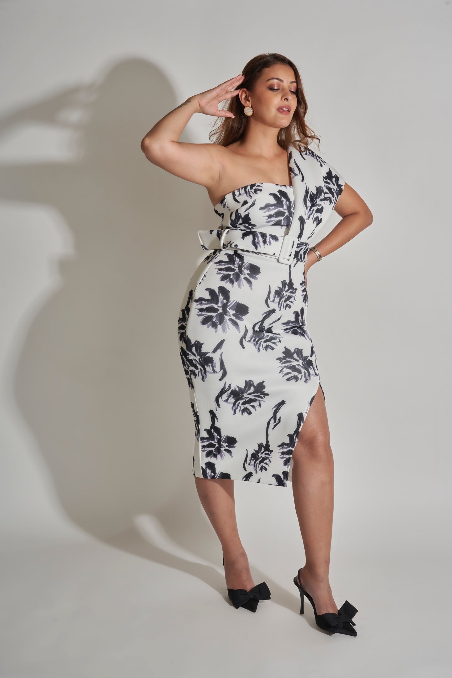 DRAPE SHOULDER DRESS