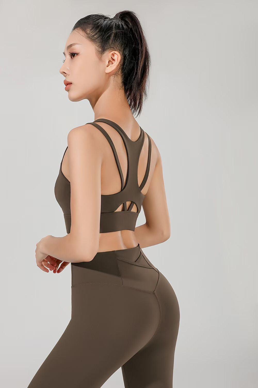 FRONT ZIP SPORTS BRA