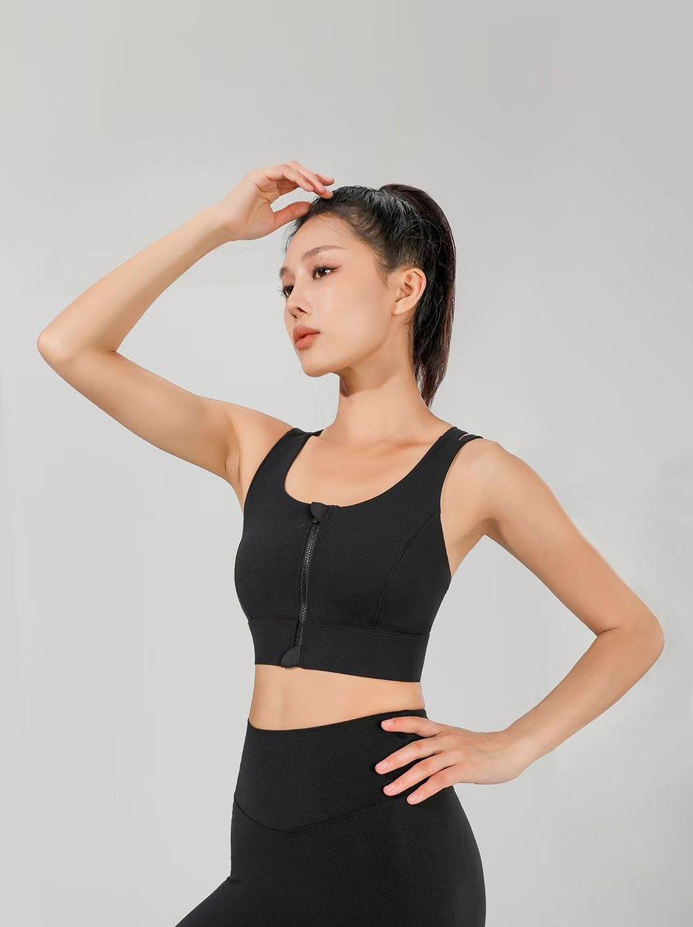 FRONT ZIP SPORTS BRA