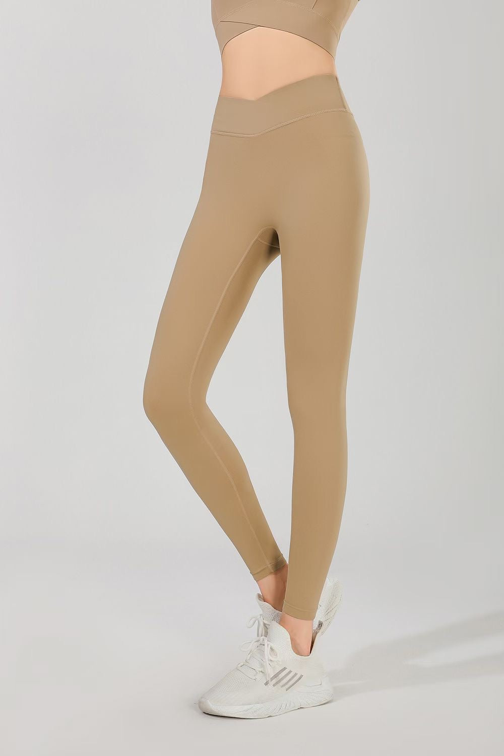 LEGGINGS WITH V-WAIST BAND