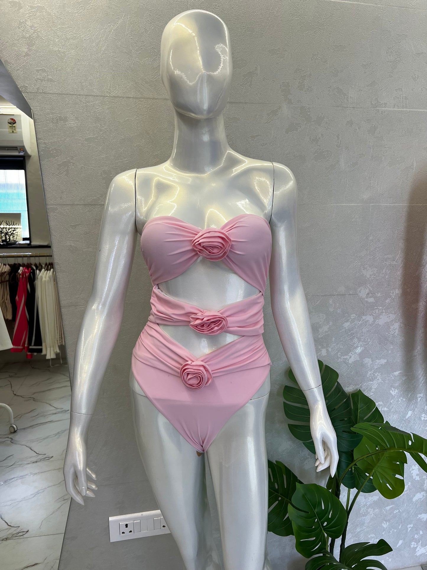 THREE ROSES BANDEAU SWIMSUIT