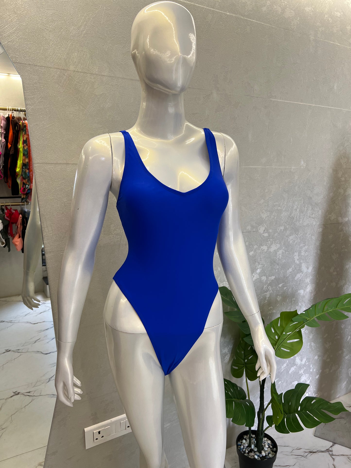 PADDED HIGH CUT SWIMSUIT