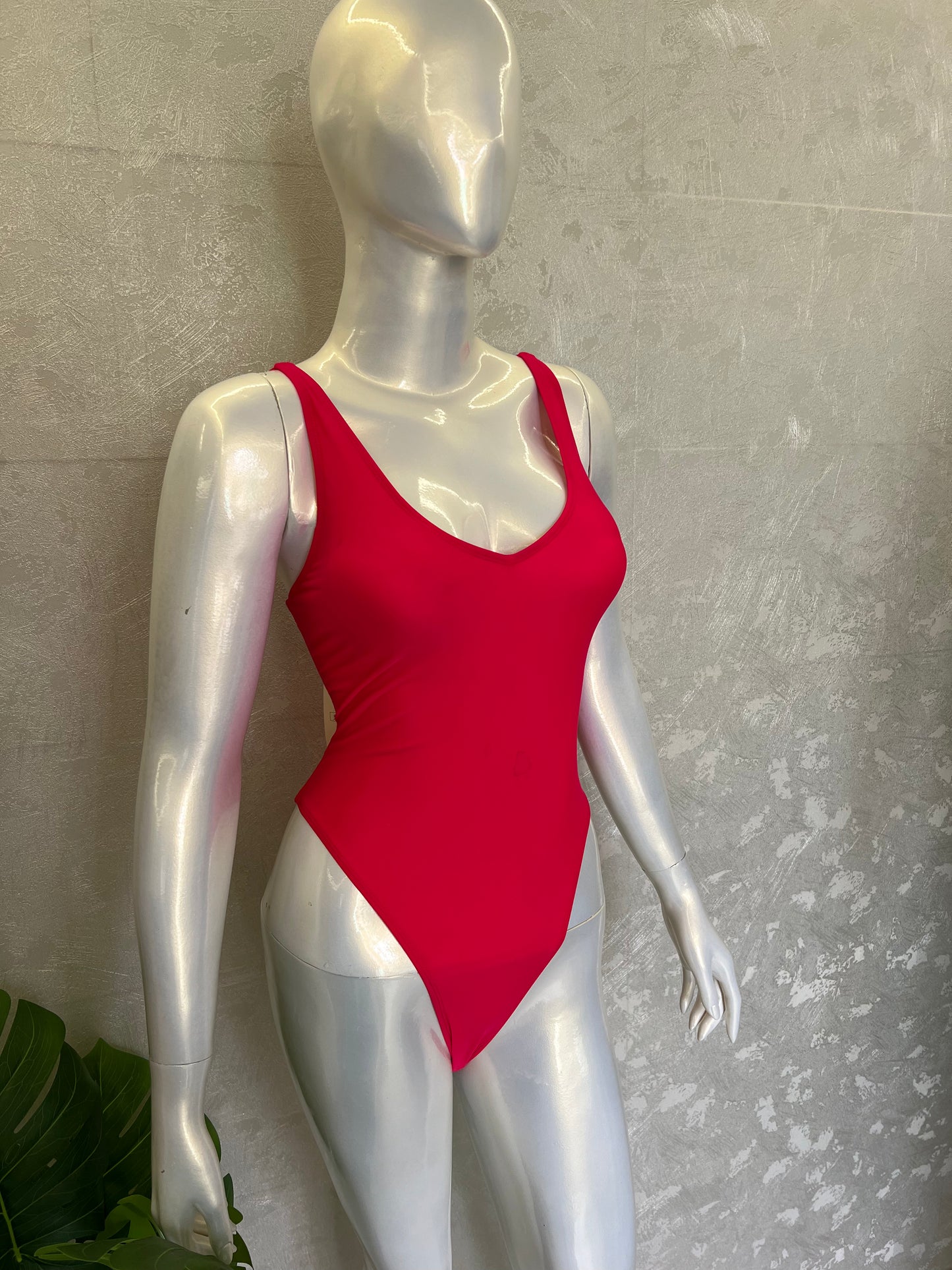 PADDED HIGH CUT SWIMSUIT