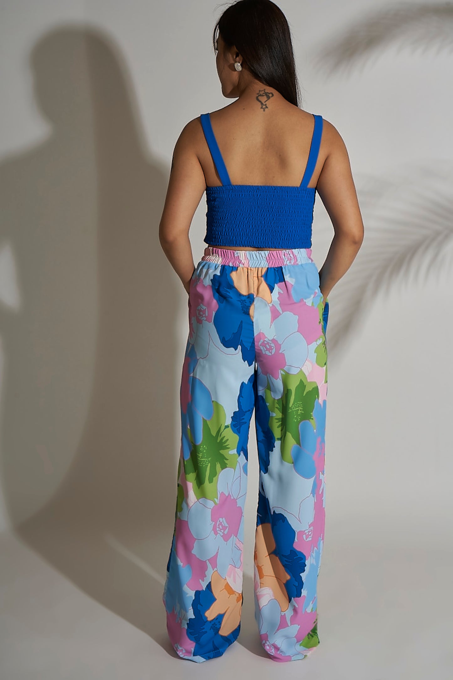 CROP TOP WITH FRONT KNOT