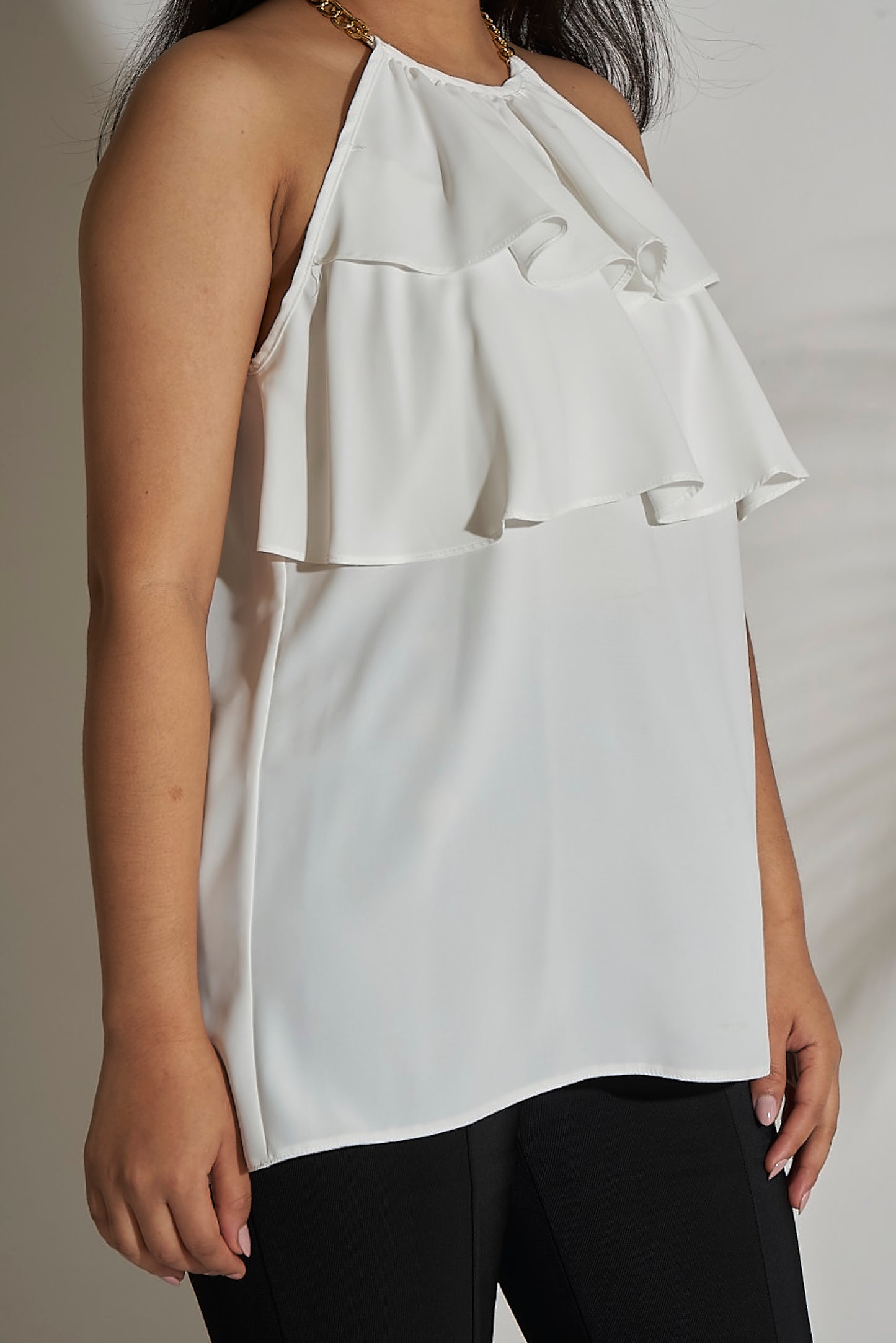 FRONT RUFFLE TOP