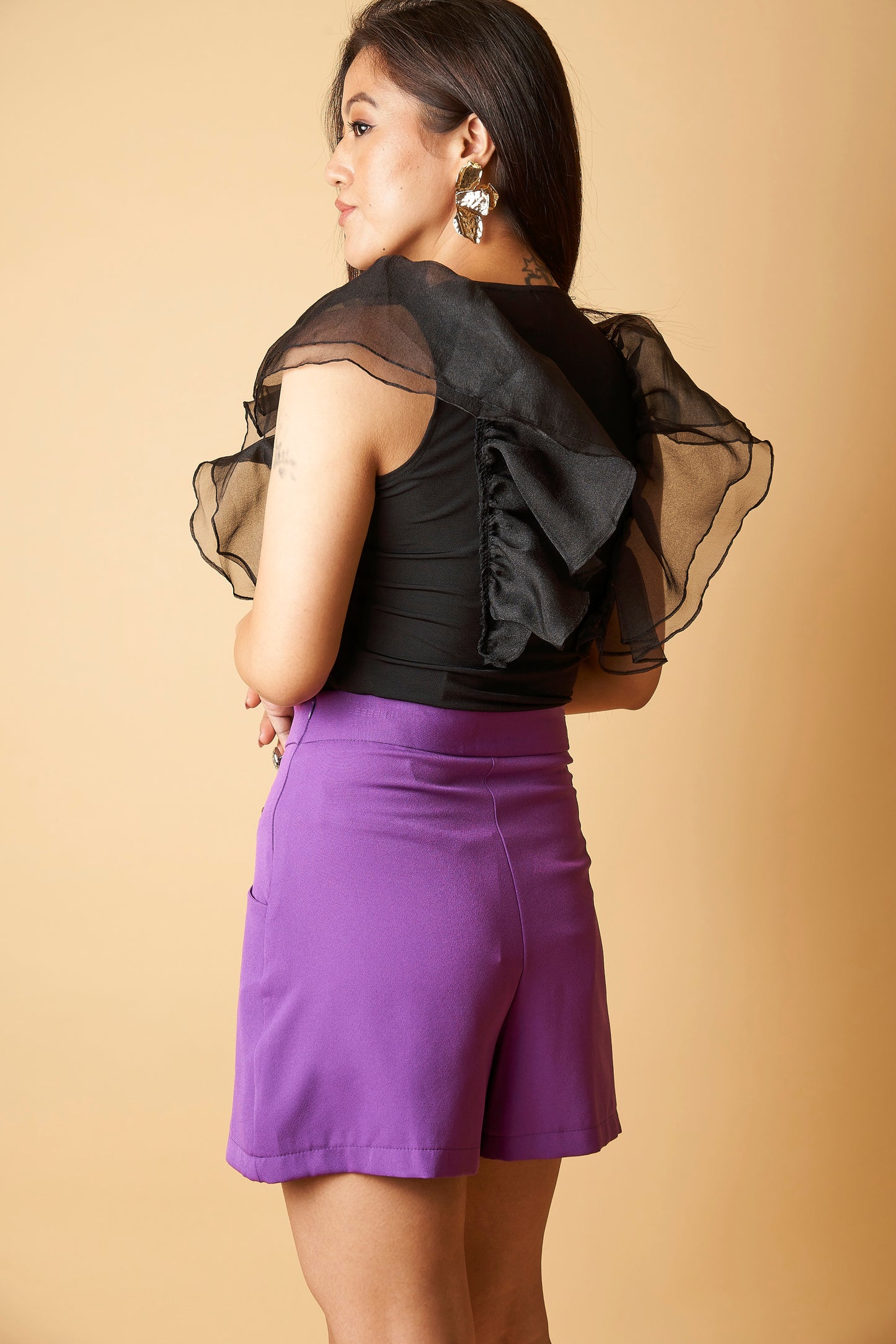 SHORTS WITH BUTTON DETAILS