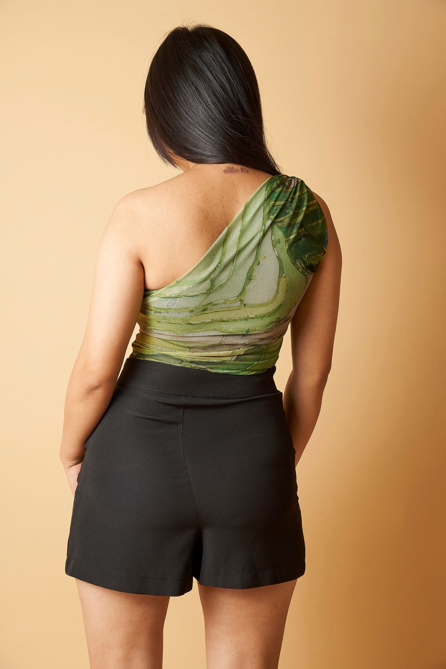 ONE SHOULDER PRINTED CROP TOP