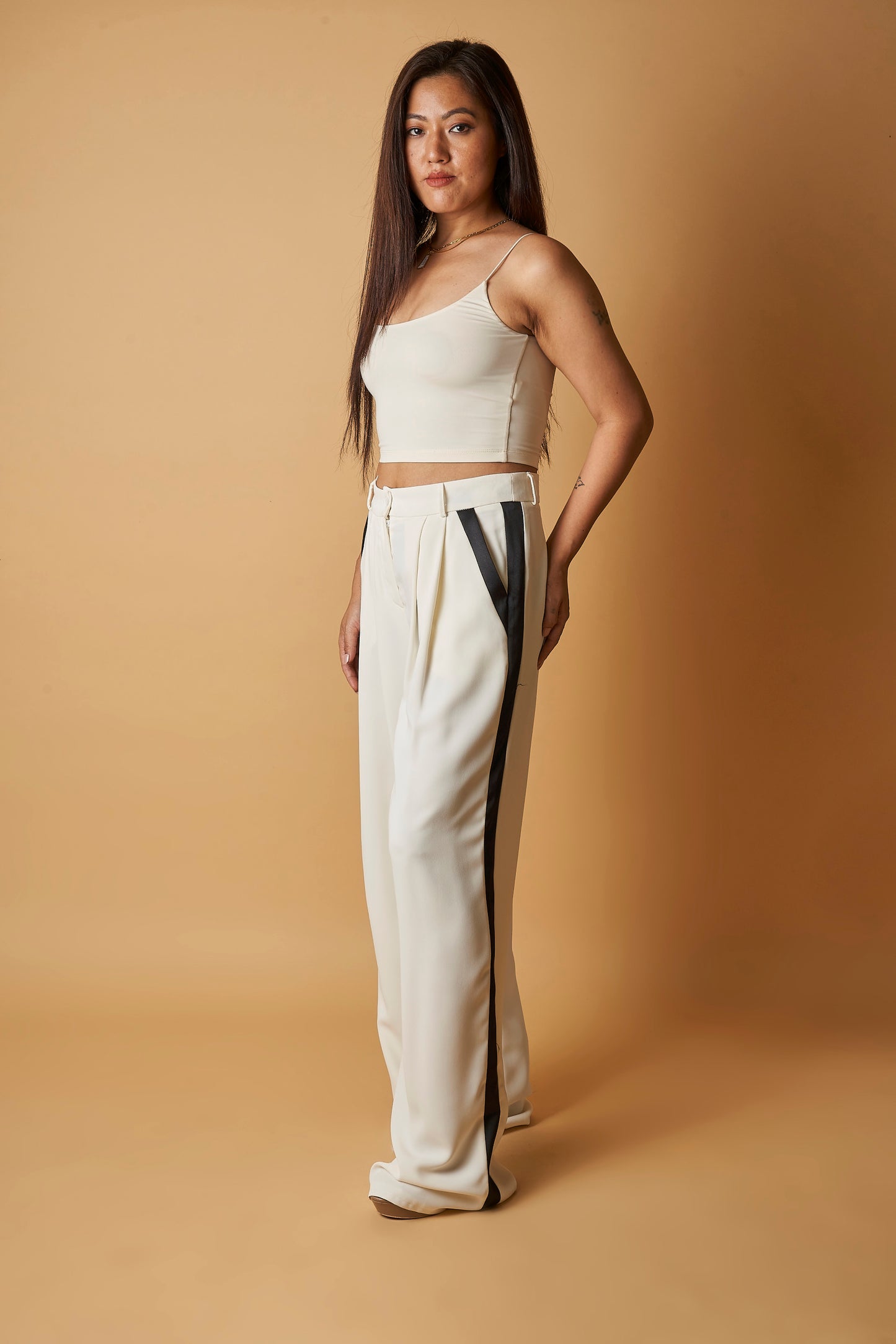SOLID PLEATED PANTS WITH SIDE STRIPES