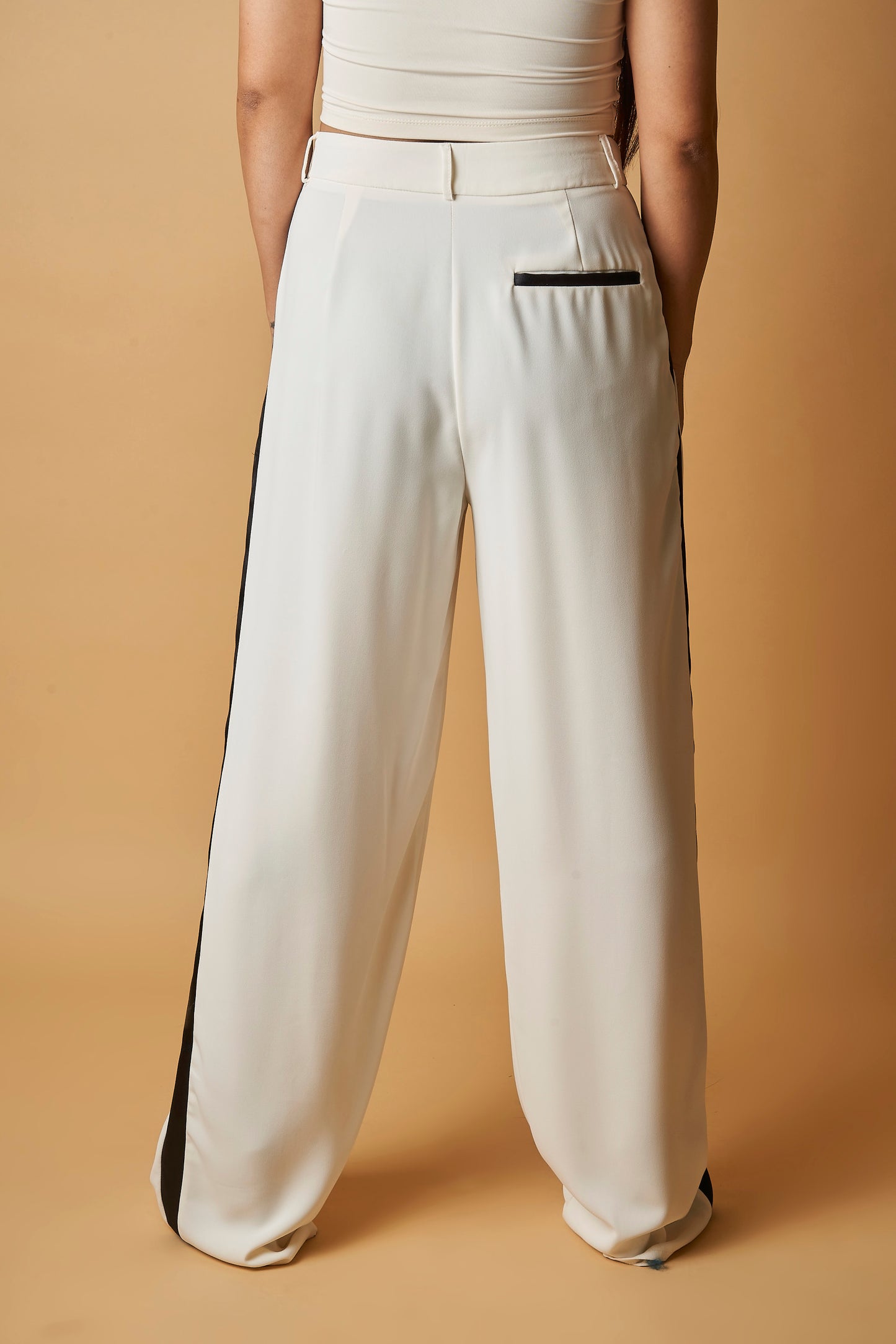 SOLID PLEATED PANTS WITH SIDE STRIPES