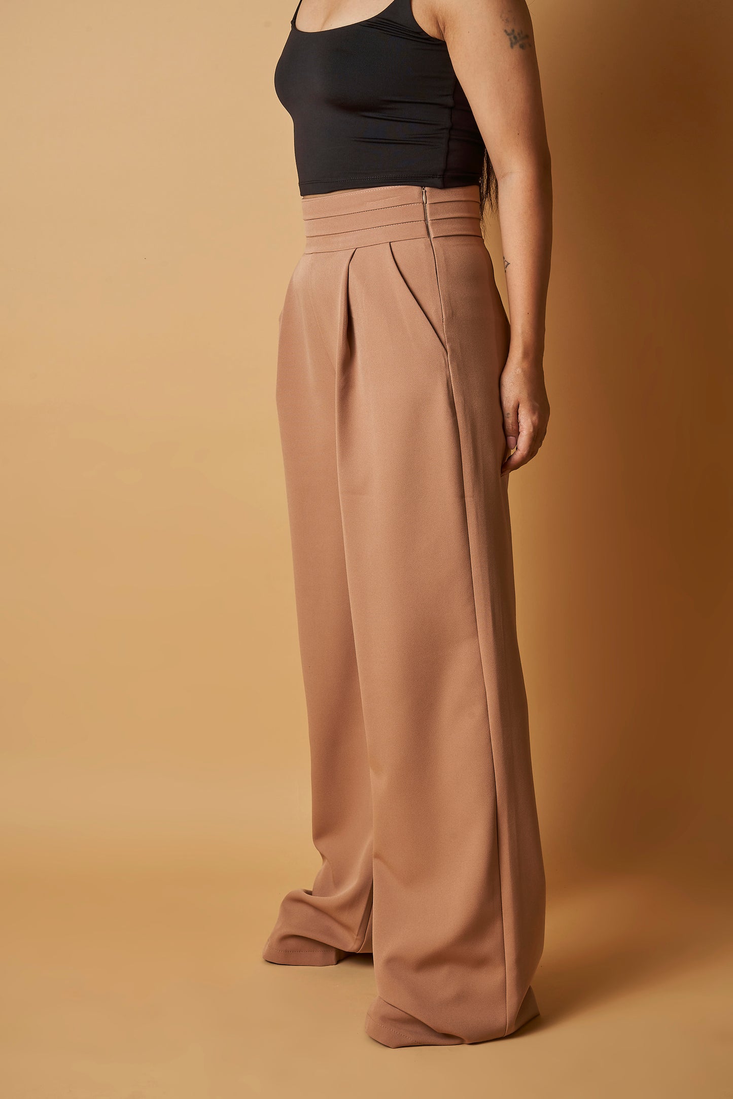 PLEATED WAISTBAND PANT