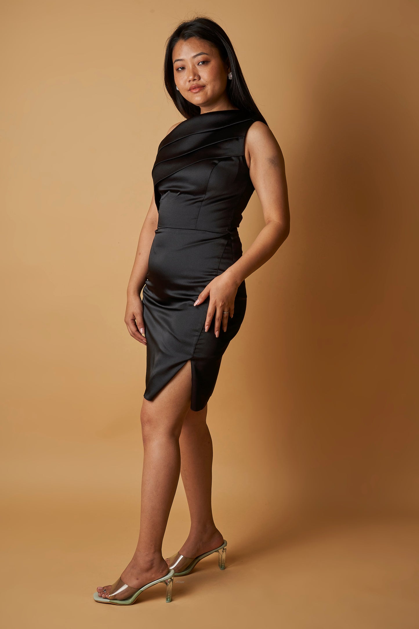 ONE SHOULDER DRESS