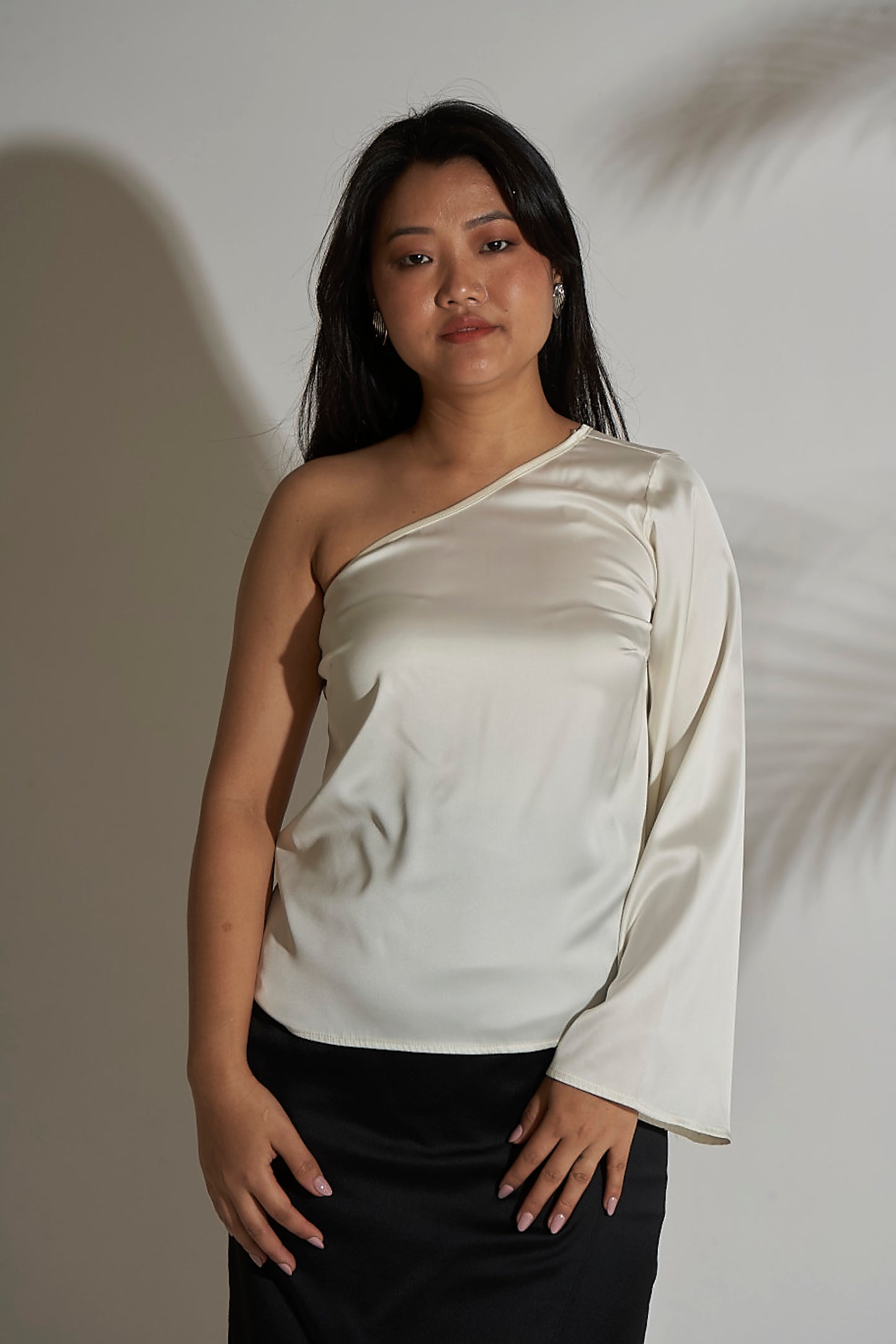 ONE SHOULDER TOP