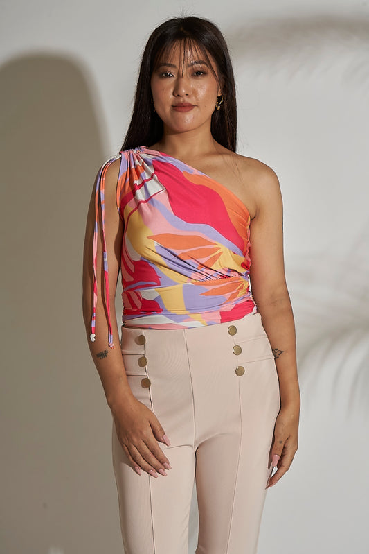 ONE SHOULDER GATHERED TOP